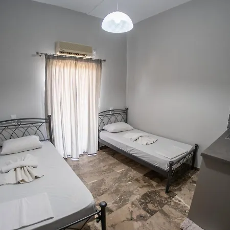 Pavlopetri Hotel